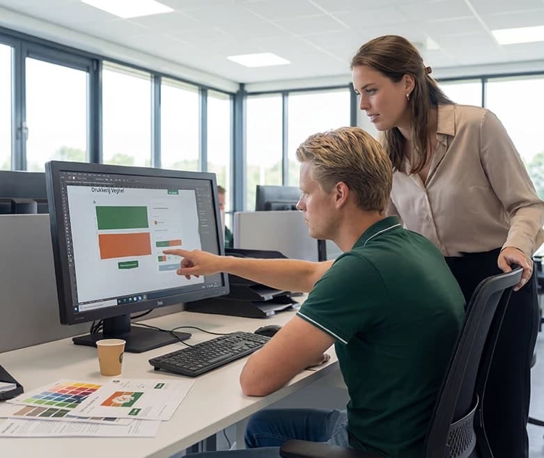 Ontwerp wordt in de configurator opgezet achter een beeldscherm